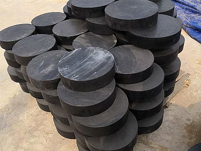 乌鲁木齐板式橡胶支座由若干层橡胶片与薄钢板经加压硫化